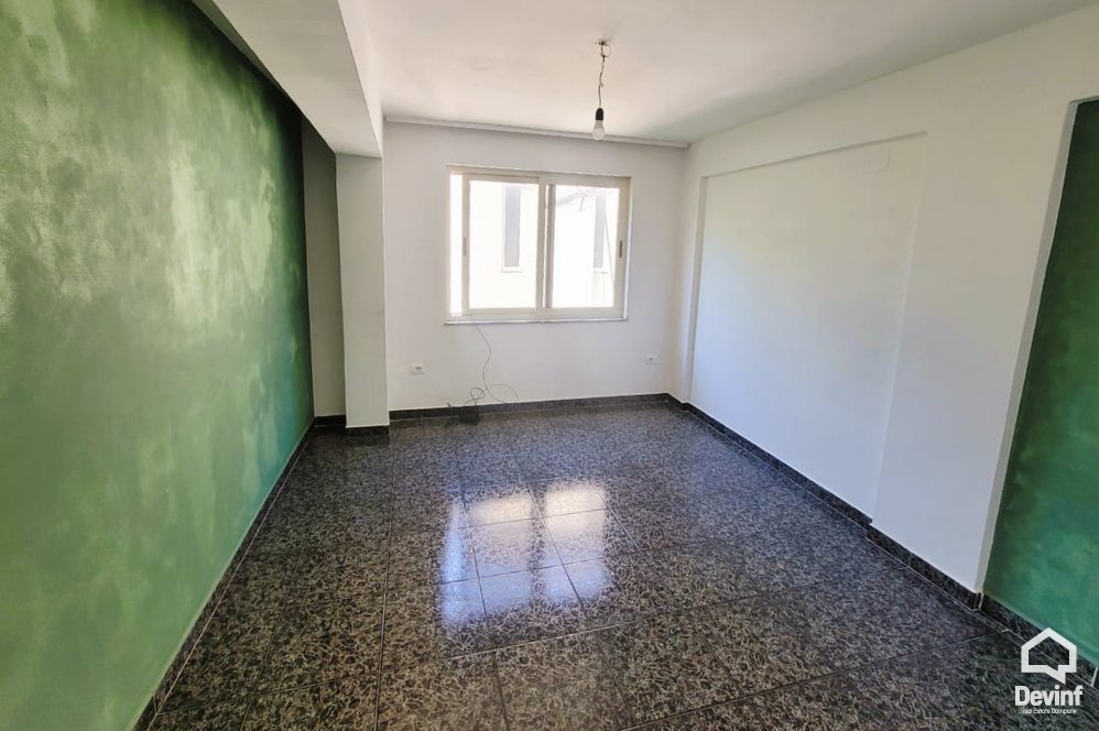 Tirane Qera Apartament 2+1 Apartament/zyre me qira ne Rrugen Myslym Shyri apartament zyre