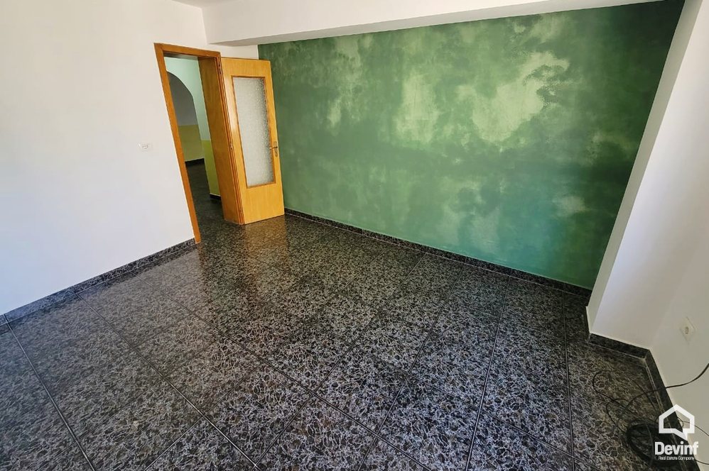 Tirane Qera Apartament 2+1 Apartament/zyre me qira ne Rrugen Myslym Shyri apartament zyre