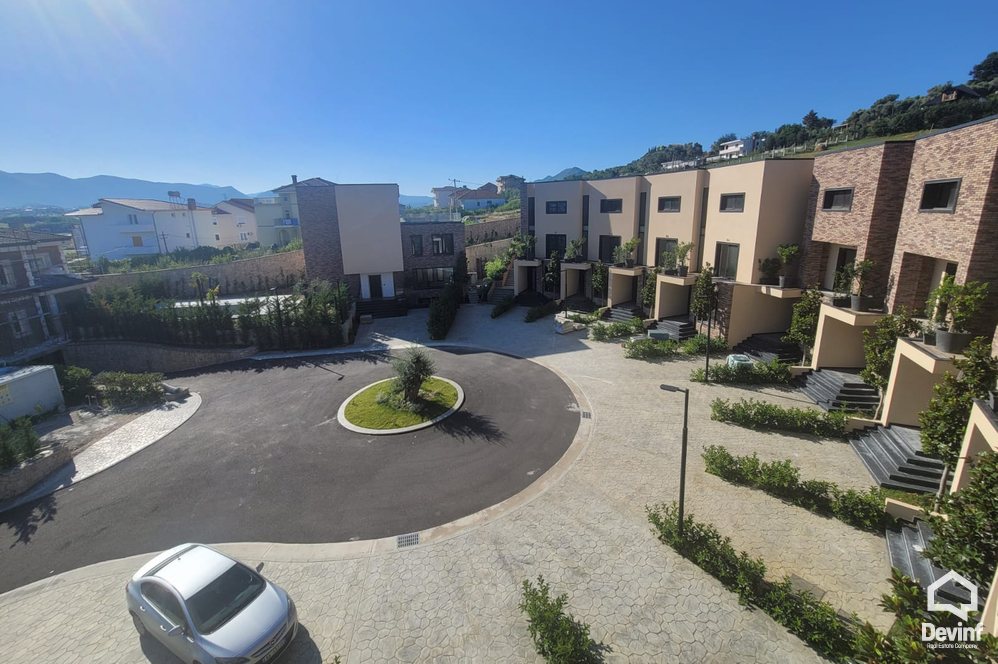 Tirane For Sale Villa 3+1 Villa for rent in the area of Mjull-Bathore, Farke Villa Residential Complex