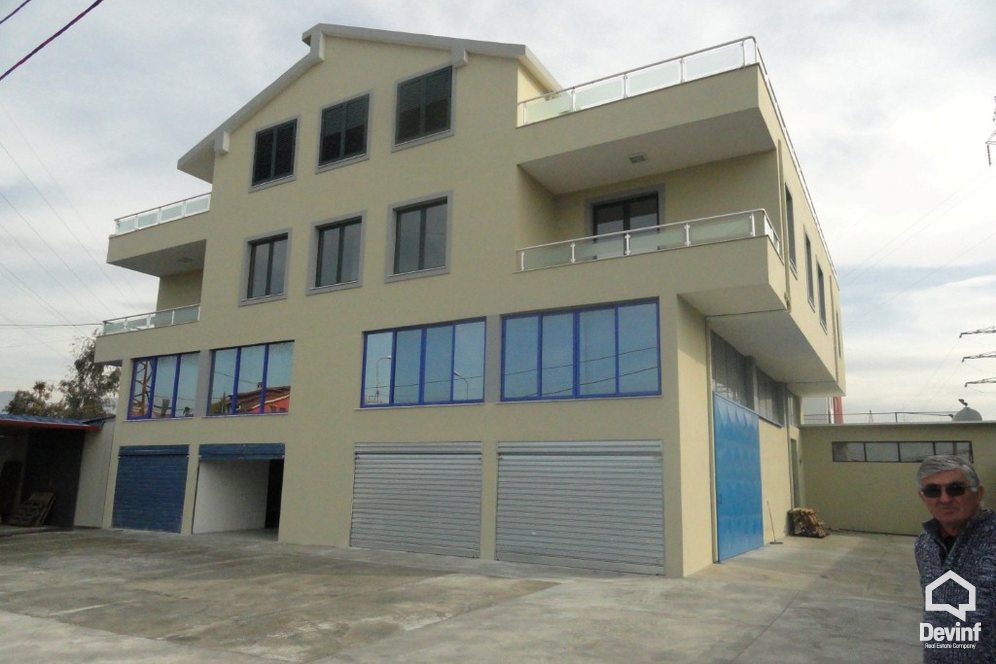 Tirane Qera Zyre Ambjent zyrash/laborator ne fillim te Autostrades Tirane-Durres zyre klinike laborator mjekesor laborator