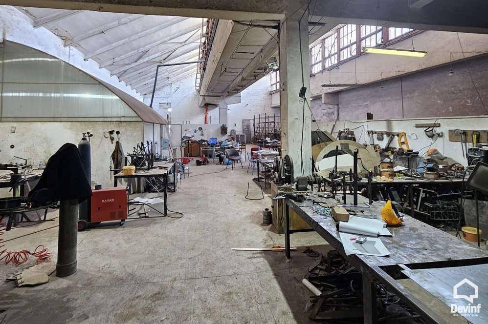 Tirane Qera Magazine  Magazine ne zonen e Kombinatit Tekstil magazine prodhim