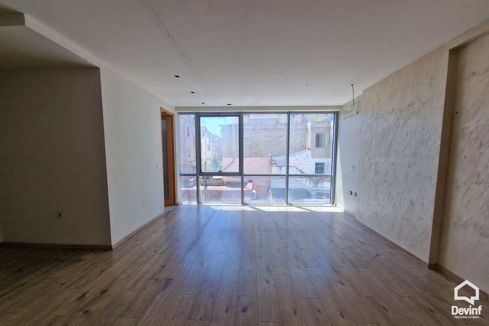 Tirane Shitje Zyre Rruga Myslym Shyri zyre qender estetike studio ligjore klinike