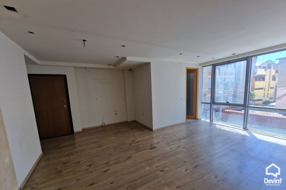 Tirane Shitje Zyre Rruga Myslym Shyri zyre qender estetike studio ligjore klinike