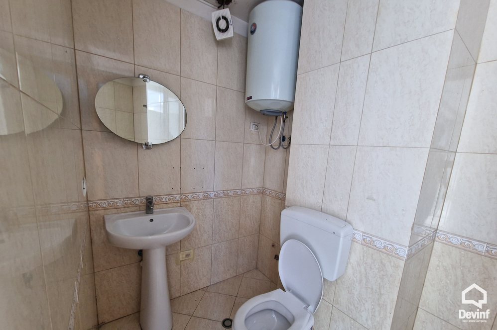 Tirane Shitje Zyre Rruga Myslym Shyri zyre qender estetike studio ligjore klinike