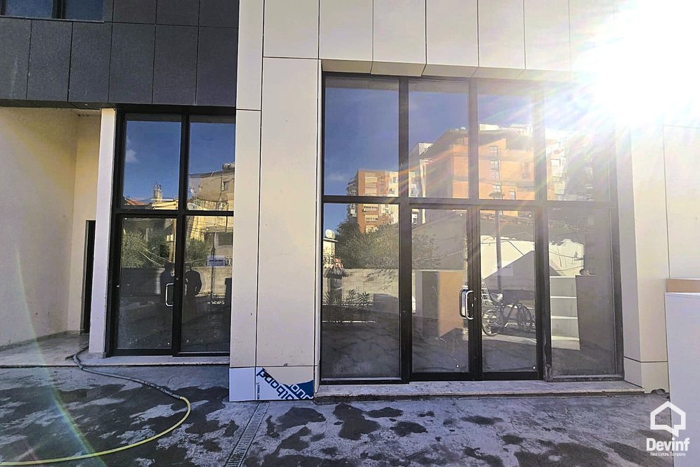 Tirane Qera Dyqan  Dyqan/zyre prane Bulevardit Gjergj Fishta zyre qender masazhi dyqan klinike dentare spa klinke