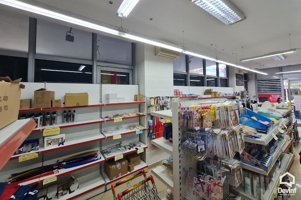 Tirane Qera Dyqan  Prane ish Ekspozita Shqiperia Sot zyre dyqan klinike zyre avokati studio ligjore