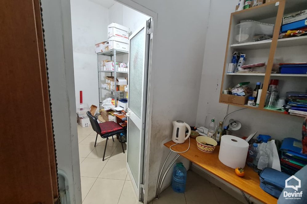 Tirane Qera Dyqan  Prane ish Ekspozita Shqiperia Sot zyre dyqan klinike zyre avokati studio ligjore