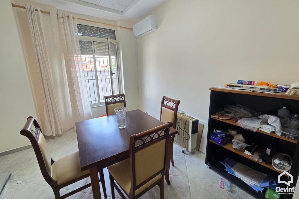 Tirane Qera Apartament 2+1 Me qira apartament ne qender te Tiranes, Rruga Kavajes apartament