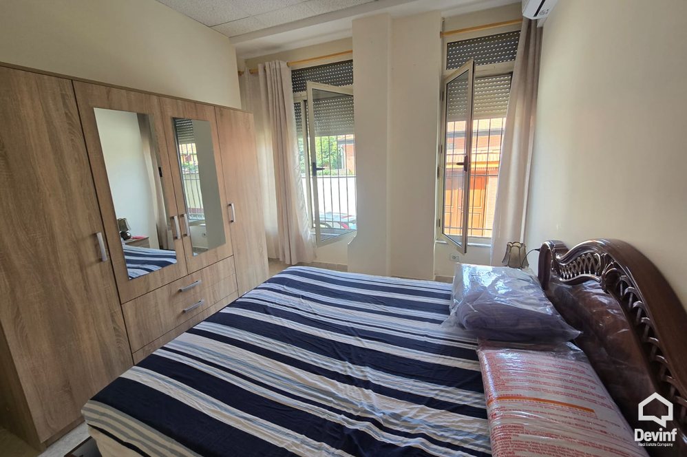 Tirane Qera Apartament 2+1 Me qira apartament ne qender te Tiranes, Rruga Kavajes apartament