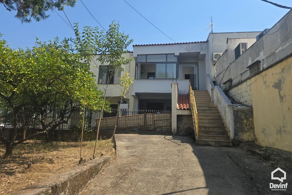 Tirane Qera Apartament Me shume se 4 dhoma Zyre/apartament tek Qyteti Studenti apartament zyre shkolle kursesh