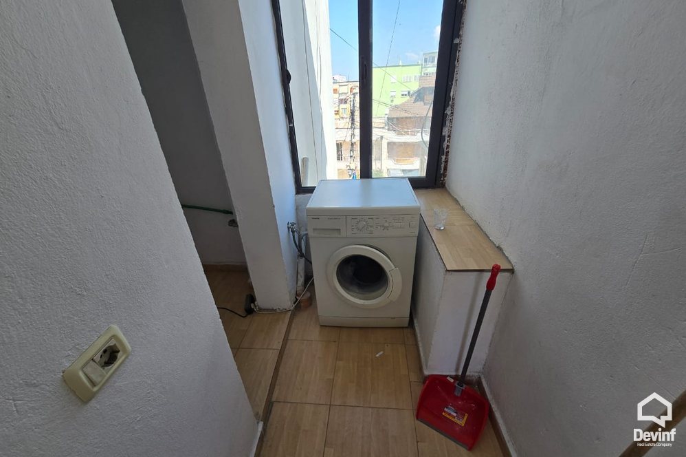 Tirane Qera Apartament Me shume se 4 dhoma Zyre/apartament tek Qyteti Studenti apartament zyre shkolle kursesh