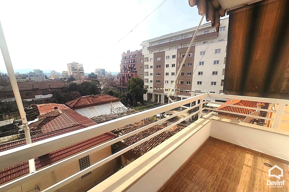 Tirane Qera Apartament 2+1 Apartament tek Pazari i Ri apartament