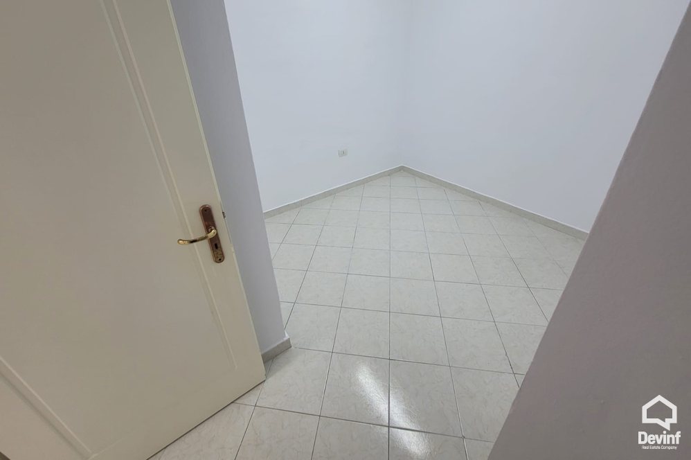 Tirane Qera Zyre Zyre ne Rr. Sami Frasheri zyre klinike