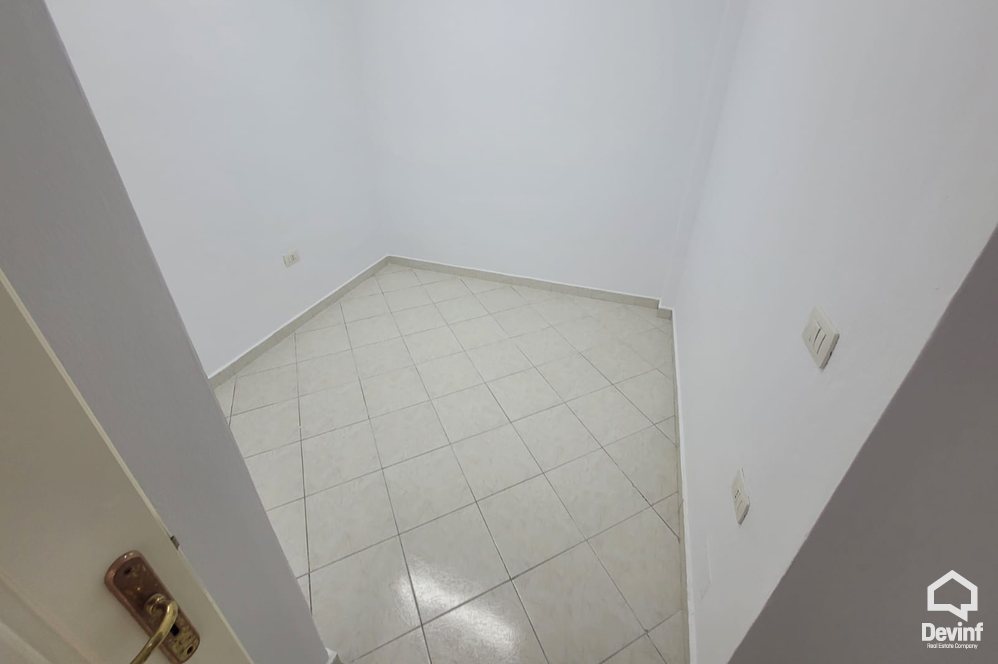 Tirane Qera Zyre Zyre ne Rr. Sami Frasheri zyre klinike