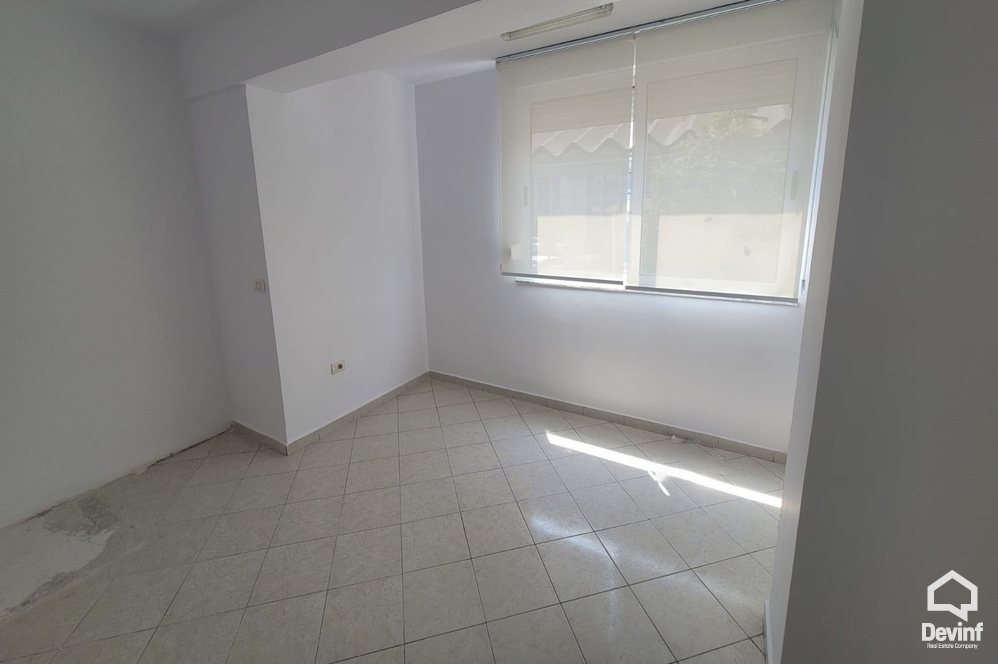 Tirane Qera Zyre Zyre ne Rr. Sami Frasheri zyre klinike