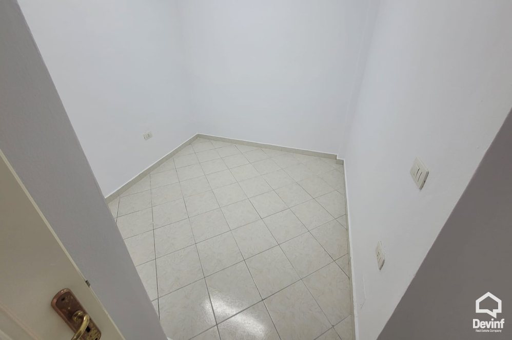 Tirane Qera Zyre Zyre ne Rr. Sami Frasheri zyre klinike