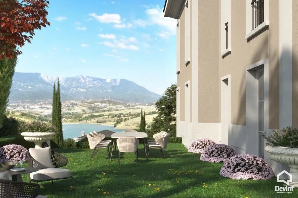 Tirane For Sale Villa 4+1 Residential Complex, Lake of Farka Villa Residential Complex