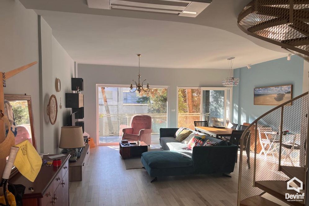 Kavaje Shitje Apartament 3+1 Golem apartament bregdet dubleks turistike Booking/AirBnB