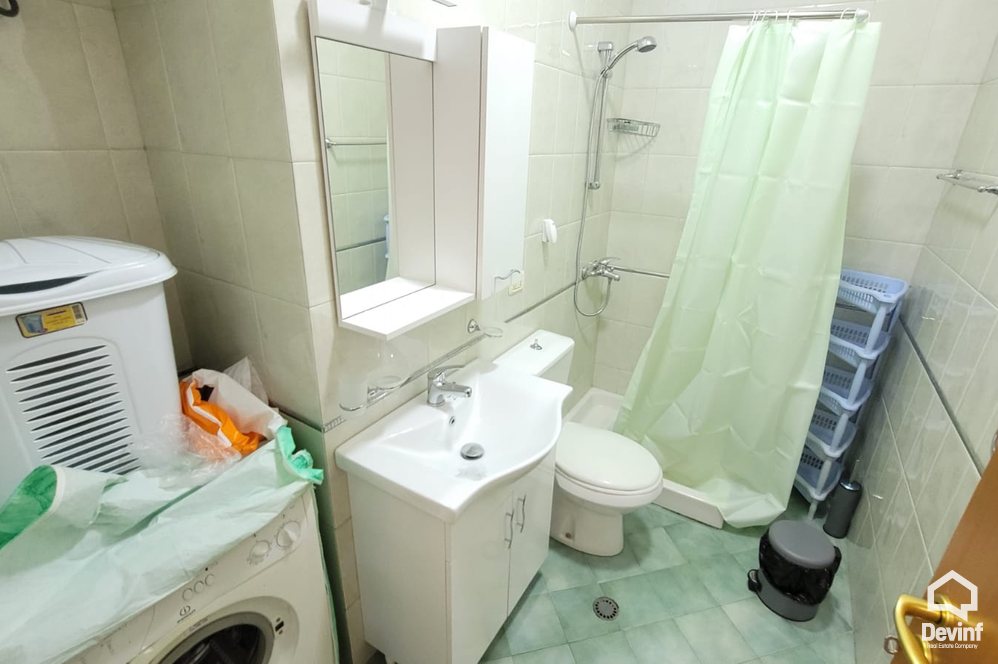 Tirane Qera Apartament 3+1 Apartament ne Rr. Kavajes, prane me qendren e Tiranes apartament