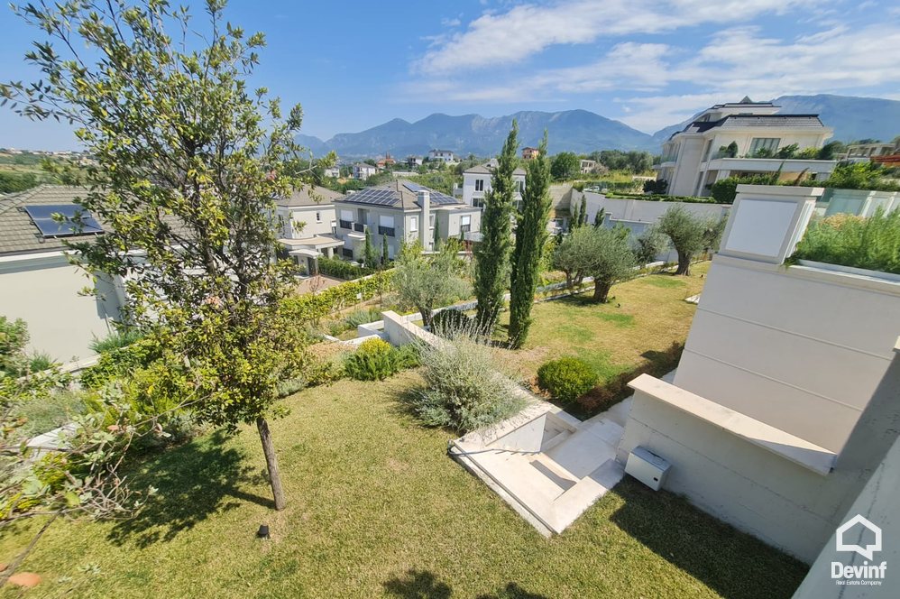 Tirane Shitje Vile  Vile ne kompleksin rezidencial Rolling Hills vile kompleks rezidencial