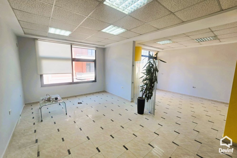 Tirane Qera Zyre 1+1 Zyre/klinke ne Rr. Muhamet Gjollesha zyre zyre avokati klinike dentare klinke
