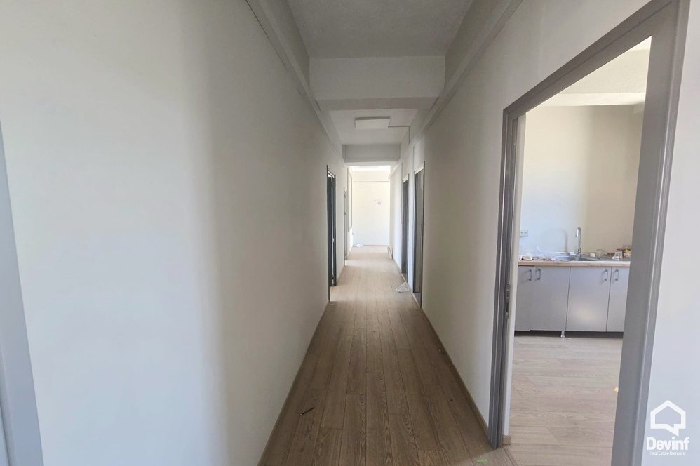 Tirane Qera Ndertese Multifunksionale Ndertese dhe toke per qira ne Autostraden Tirane-Durres magazine prodhim show room ekspozite zyra