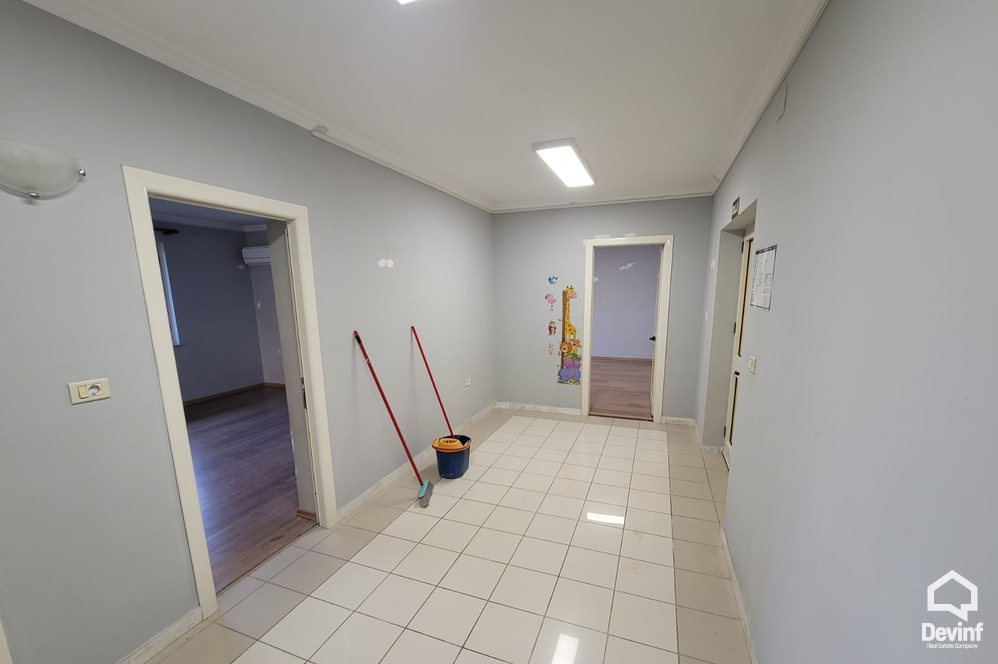 Tirane For Sale Villa Me shume se 4 dhoma Villa located in Student City area Office Villa Office kopesht femijesh shkolle kursesh