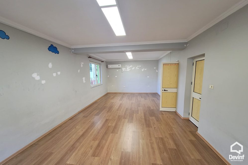Tirane For Sale Villa Me shume se 4 dhoma Villa located in Student City area Office Villa Office kopesht femijesh shkolle kursesh