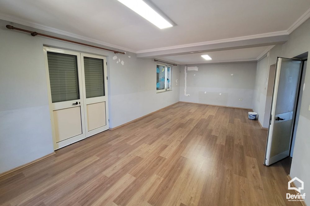 Tirane For Sale Villa Me shume se 4 dhoma Villa located in Student City area Office Villa Office kopesht femijesh shkolle kursesh