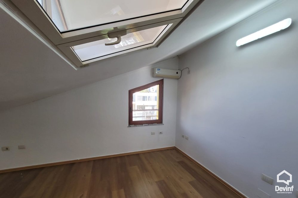 Tirane For Sale Villa Me shume se 4 dhoma Villa located in Student City area Office Villa Office kopesht femijesh shkolle kursesh