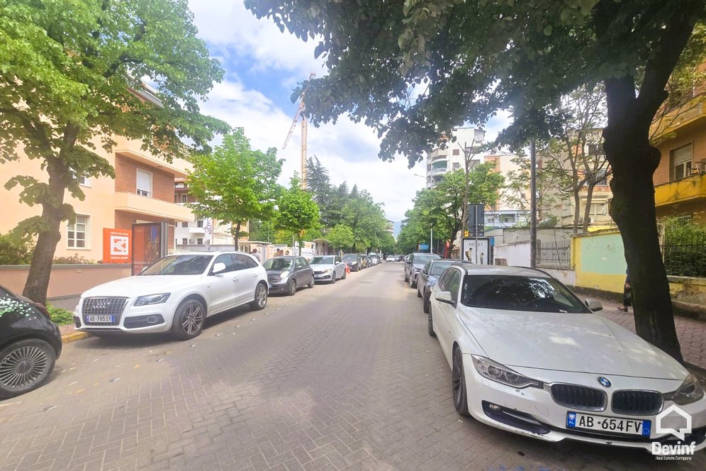 Tirane For Rent Office 3+1 Business premises for rent in the Blloku area Office Noter zyre avokati qender estetike qender masazhi