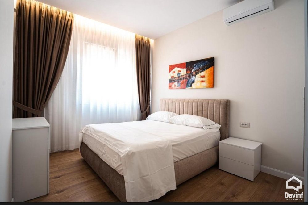 Tirane Shitje Apartament Rruga Xhanfize Keko, prane ish Kinostudios apartament Booking/AirBnB