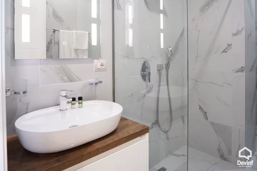 Tirane Shitje Apartament Rruga Xhanfize Keko, prane ish Kinostudios apartament Booking/AirBnB