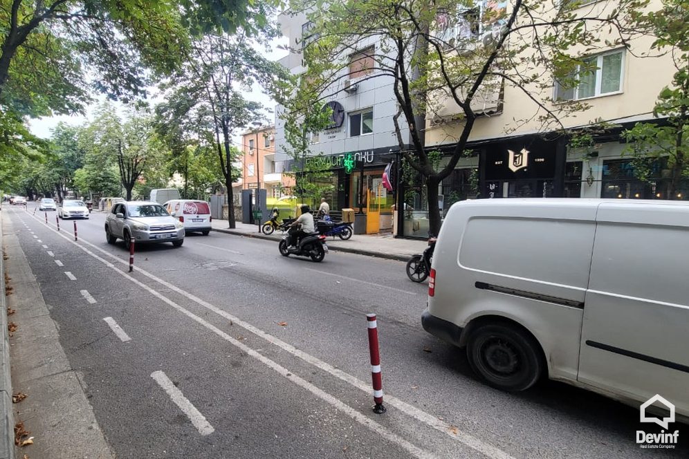 Tirane Qera Dyqan Dyqan me qira ne zonen e Bllokut zyre dyqan