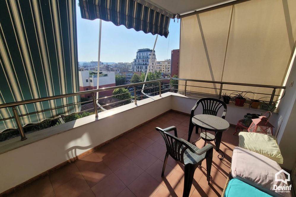 Tirane Qera Apartament 2+1 Ne qender te Tiranes, apartament 2+1 me qira apartament