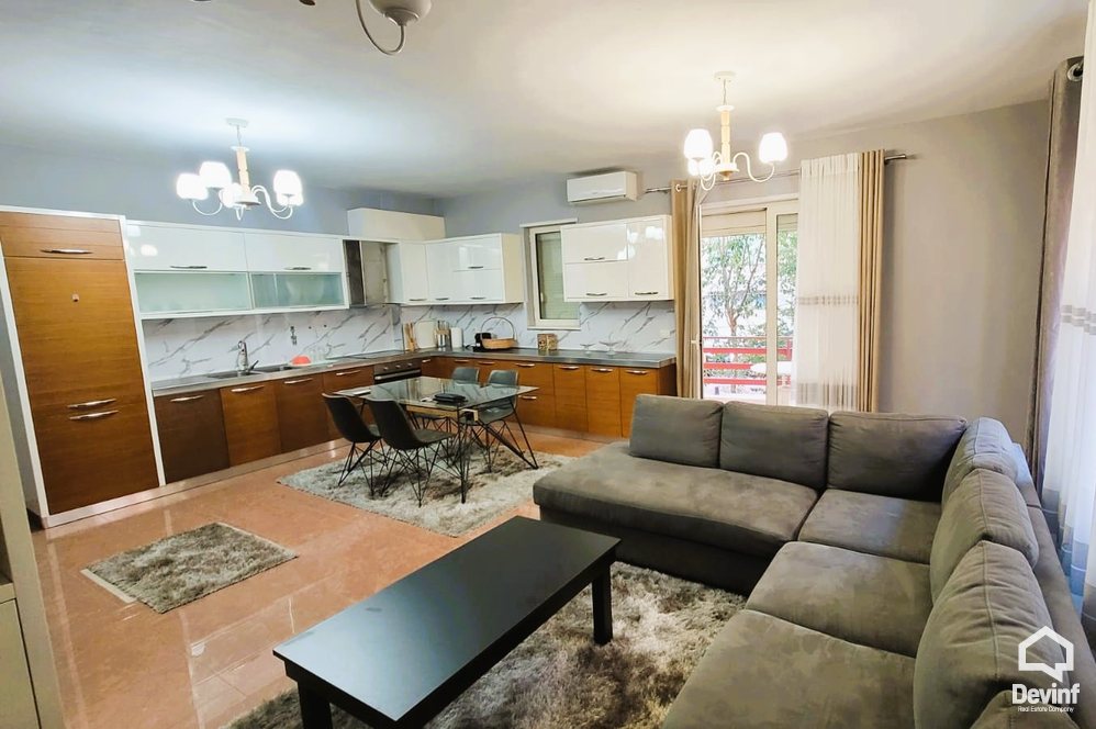 Tirane Qera Apartament 3+1 apartament