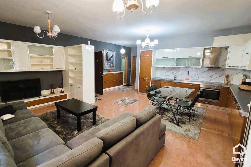 Tirane Qera Apartament 3+1 apartament