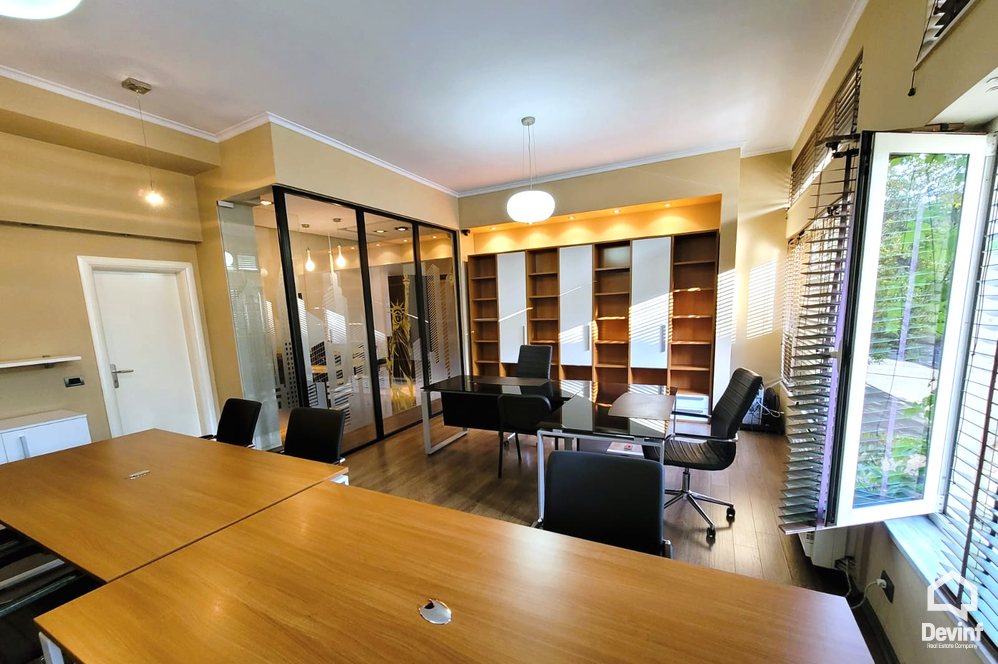 Tirane Qera Zyre Me qera zyre e mobiluar tek Gjykata e Tiranes zyre Noter zyre avokati