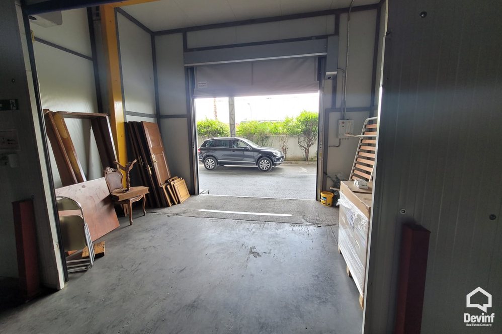 Tirane Qera Magazine  Objekt industrial prodhimi ne Autostraden Tirane-Vore magazine ndertese multifunksionale prodhim