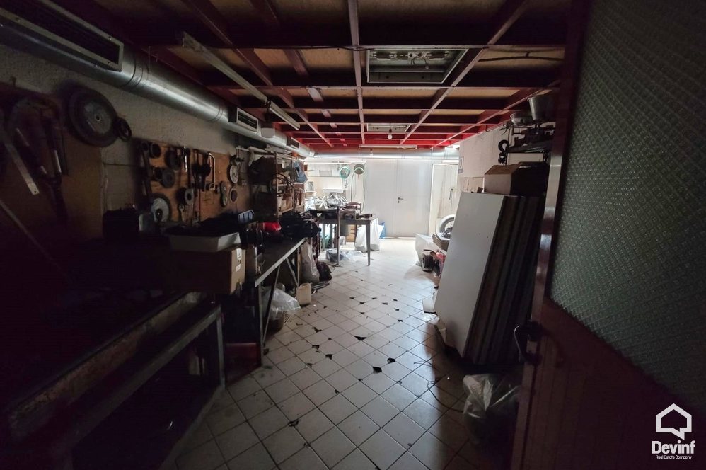 Tirane Qera Magazine  Objekt industrial prodhimi ne Autostraden Tirane-Vore magazine ndertese multifunksionale prodhim
