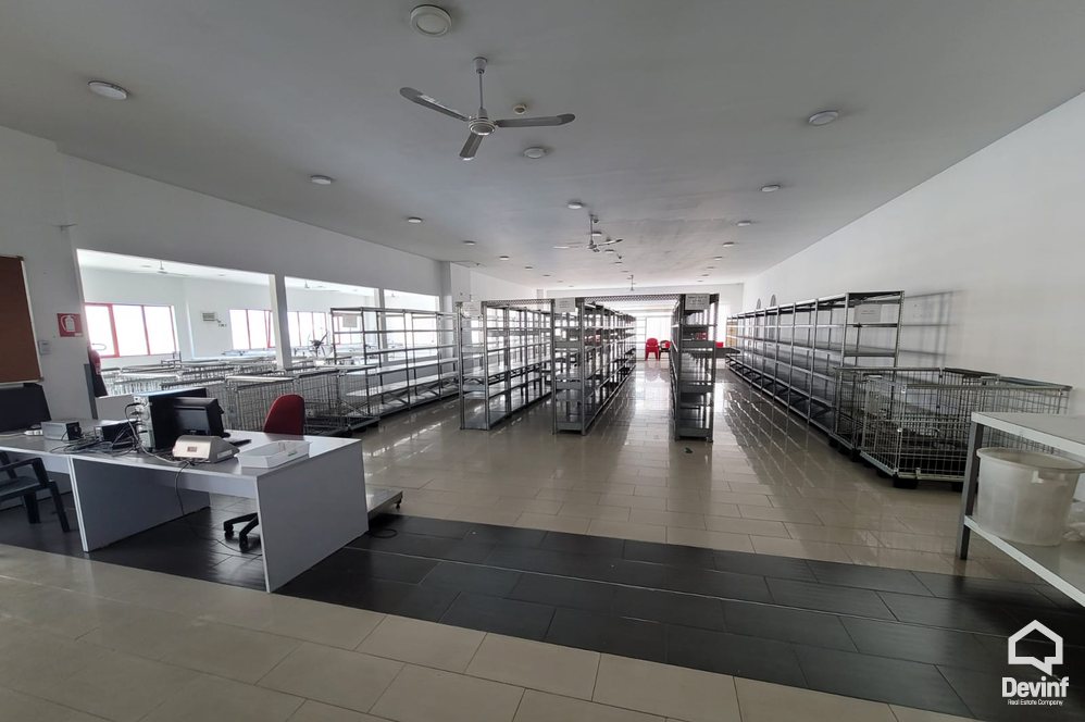 Tirane Qera Magazine  Objekt industrial prodhimi ne Autostraden Tirane-Vore magazine ndertese multifunksionale prodhim