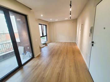 Apartament Qera Pallat prane Rrugen Myslym Shyri