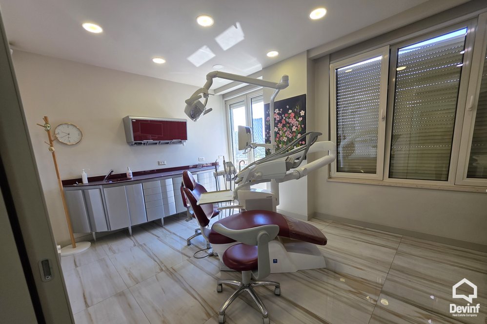 Tirane Shitje Zyre  Zyre ne zonen e Ish-Bllokut zyre klinike dentare