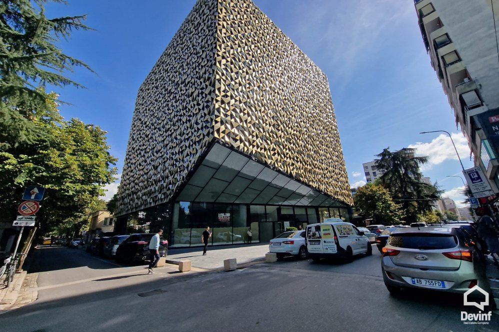 Tirane For Sale Office  Vaso Pasha street, Rainbow Center Office Business Center klinike dentare qender estetike qender masazhi studio ligjore spa