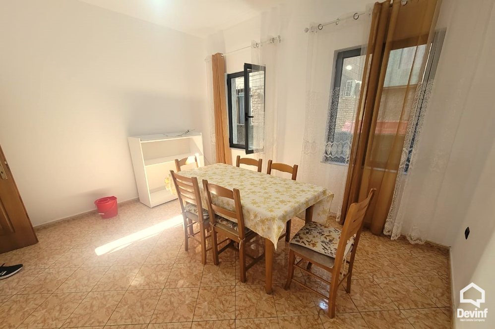 Tirane Qera Apartament 3+1 Apartament tek Fusha e Aviacionit apartament kat vile