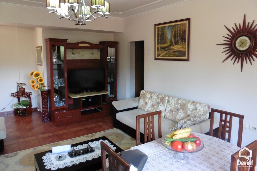 Tirane Shitje Apartament 2+1+A Prane zones se Bllokut apartament