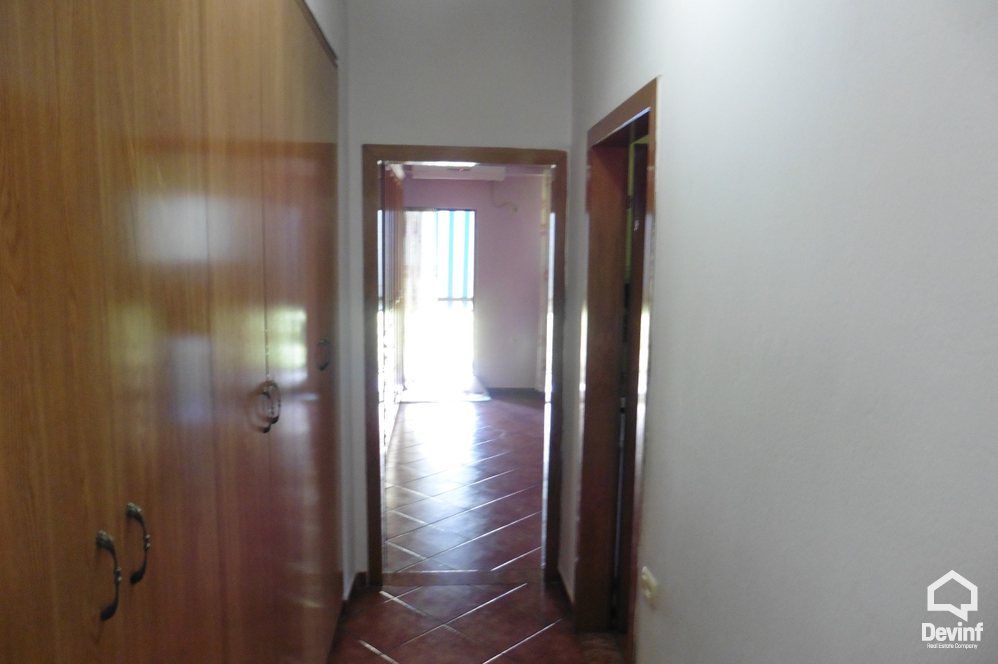 Tirane Shitje Apartament 2+1+A Prane zones se Bllokut apartament