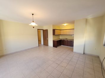 Zyre Qera Apartament ne zonen e Bllokut