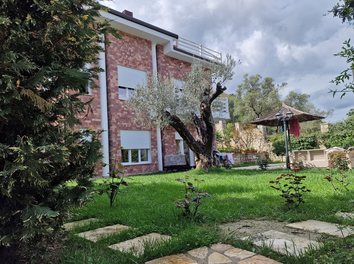 Vile Shitje Vila ne zonen e Prezes