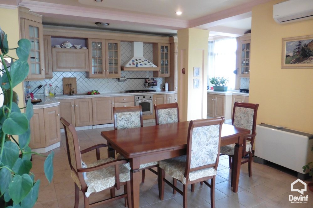 Tirane Shitje Apartament 4+1+A Apartament prane Qendres Kristal apartament